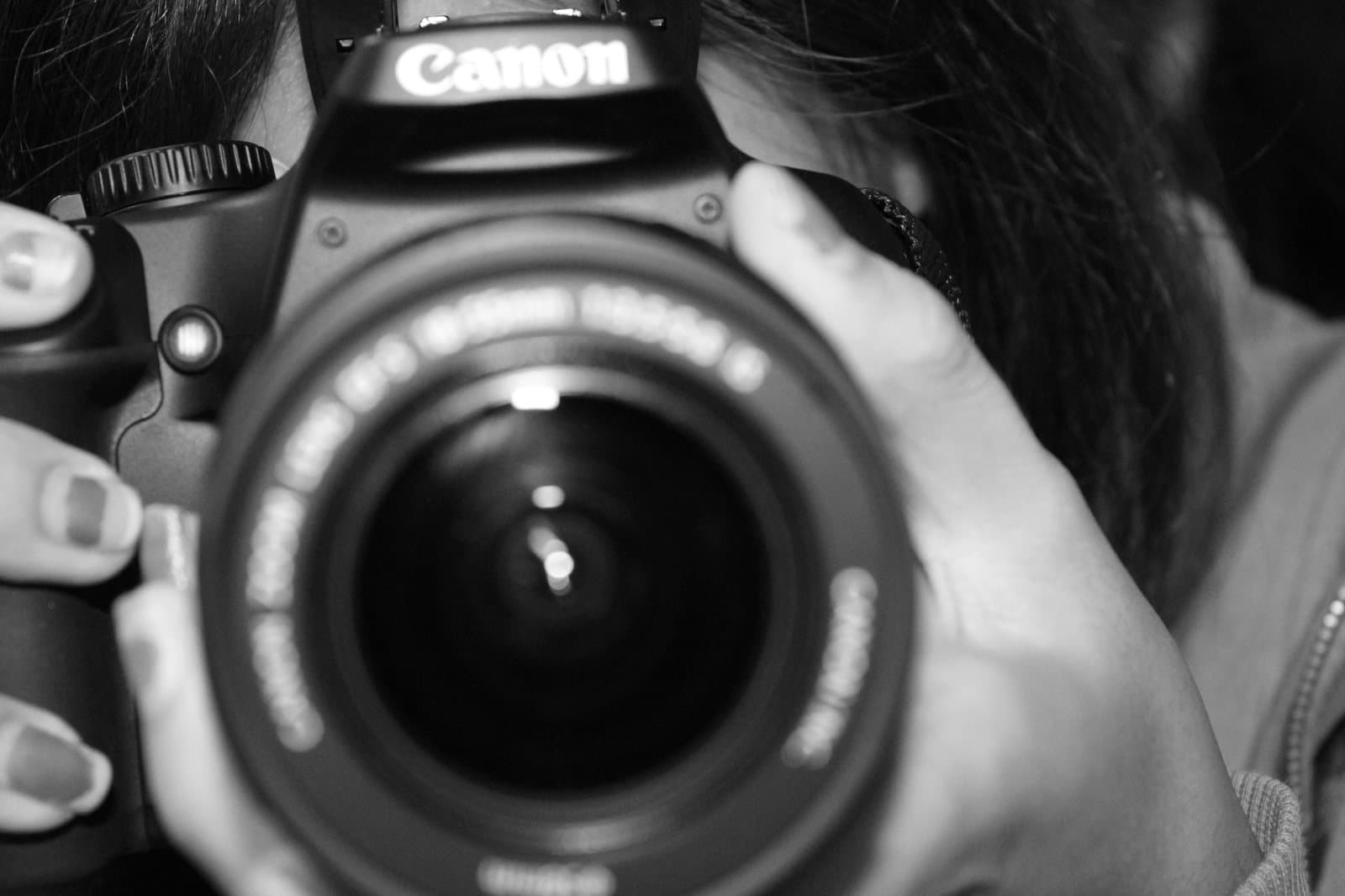 Canon 50mm ობიექტივი